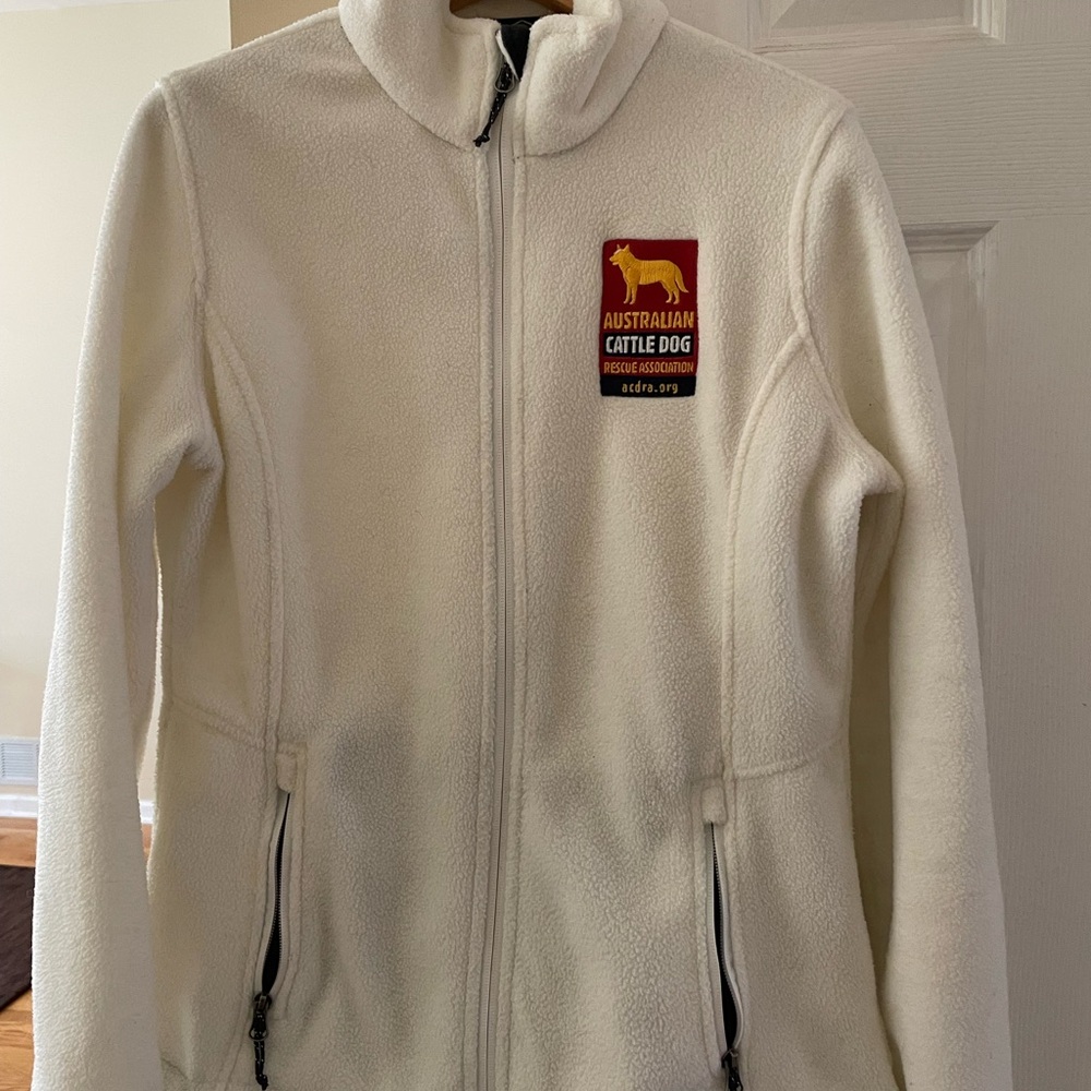 Australian Cattle Dog Rescue Association Cream color zip fleece. Size S
